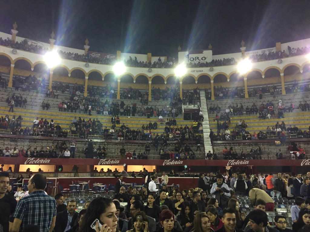 Floja, la entrada al concierto de Gloria de Trevi en Morelia Backstage LC