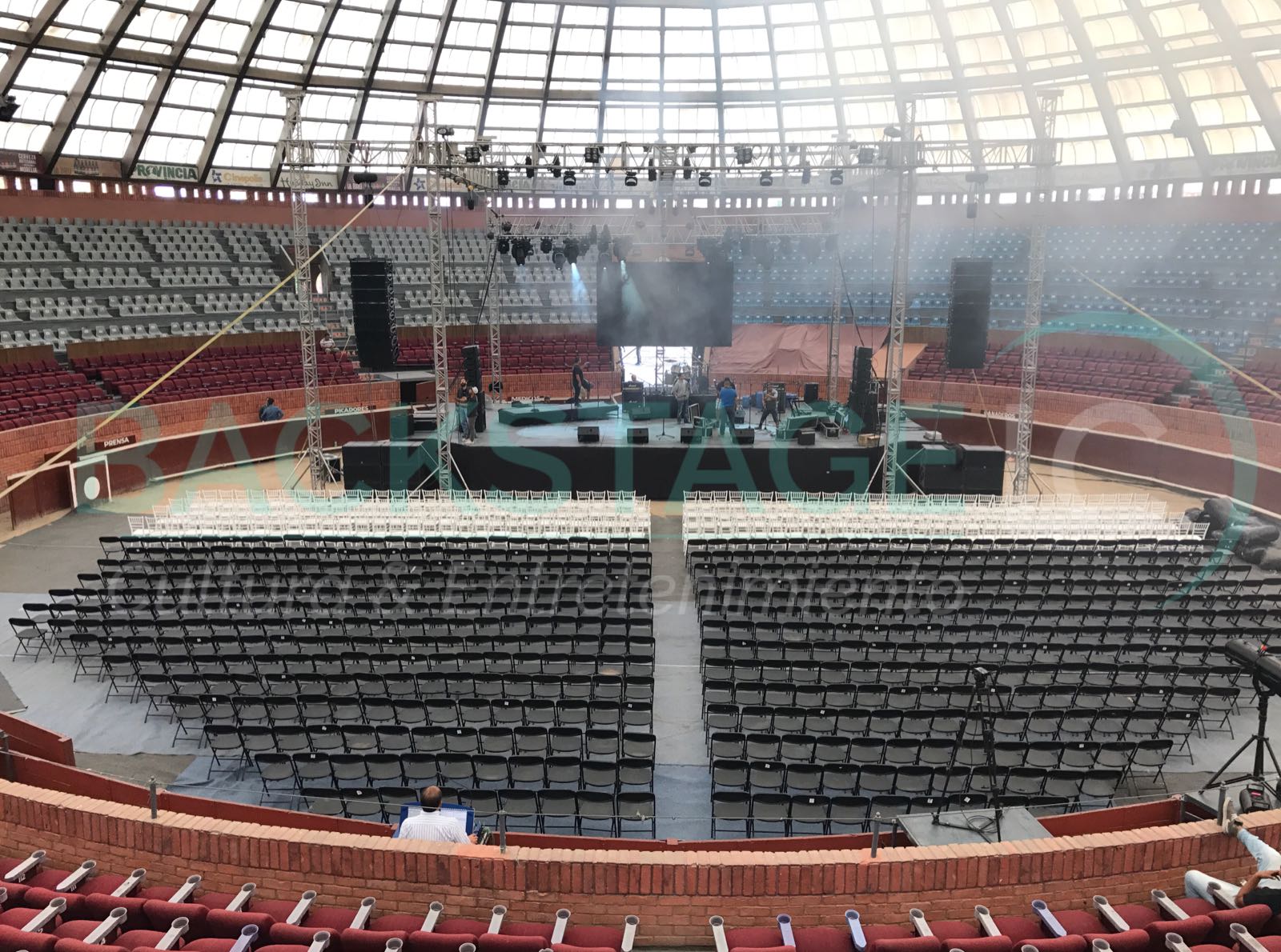 Esta noche, Leo Dan y Los