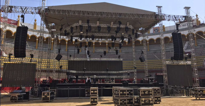 ozuna-morelia-escenario