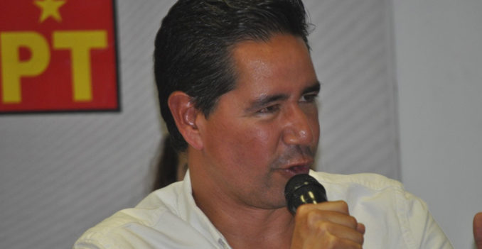 Iván-Pérez-Negrón
