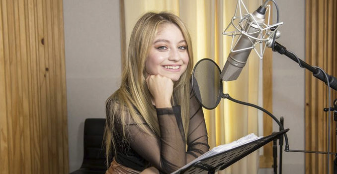 Karol Sevilla 1
